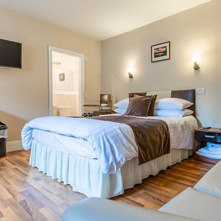 Windermere Studio Rooms - With Free Car Parking Onsite Экстерьер фото