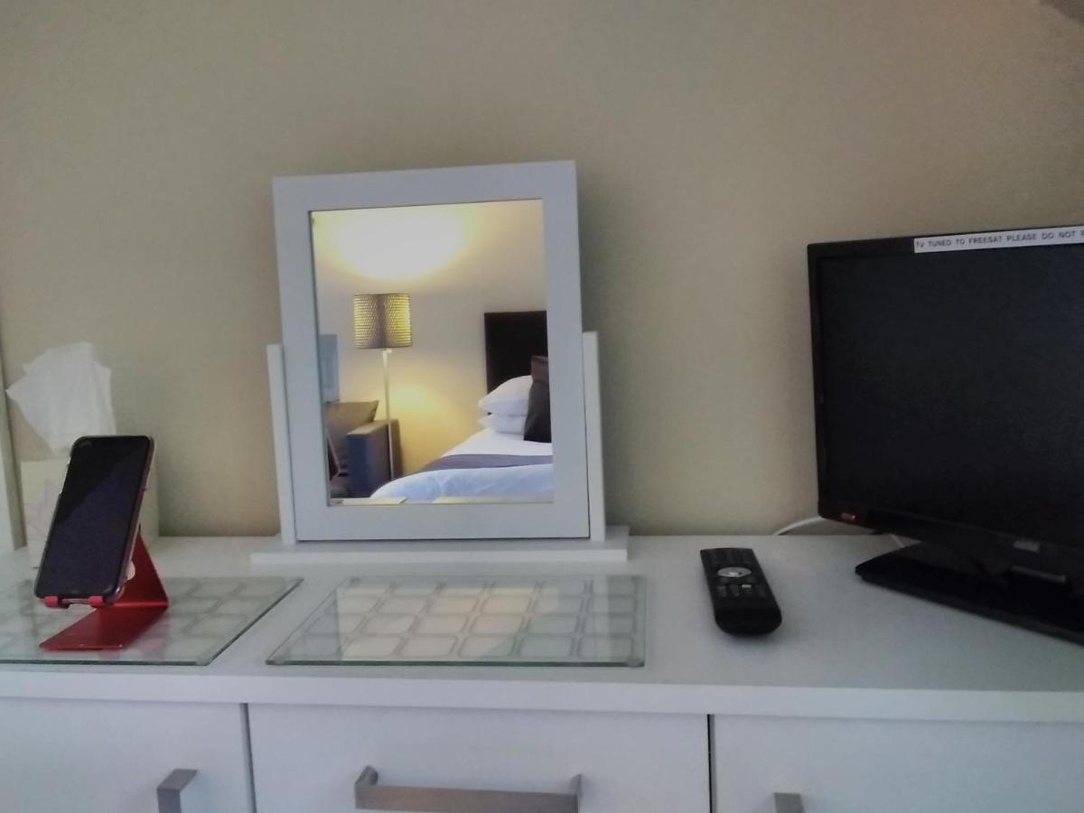 Windermere Studio Rooms - With Free Car Parking Onsite Экстерьер фото