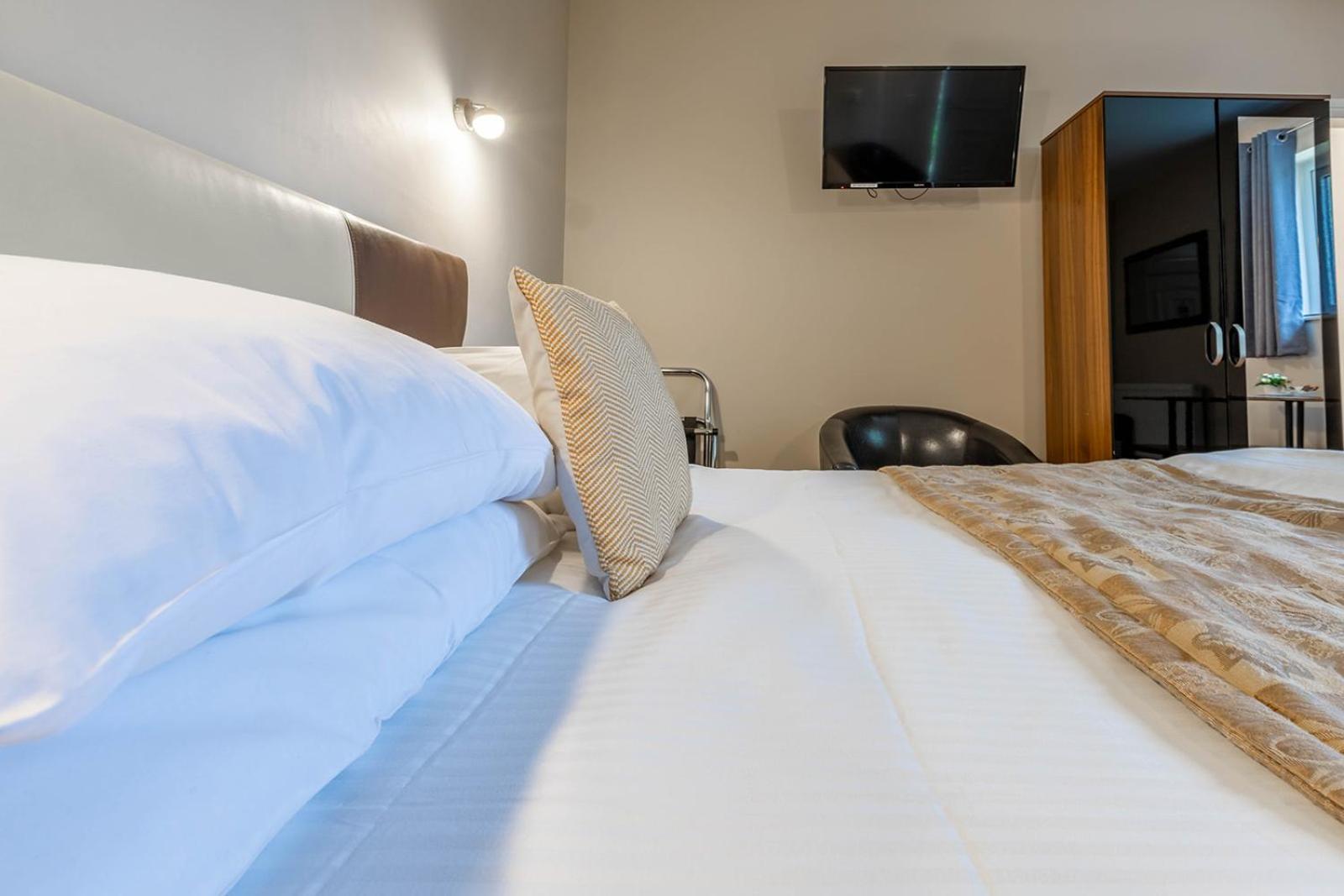 Windermere Studio Rooms - With Free Car Parking Onsite Экстерьер фото