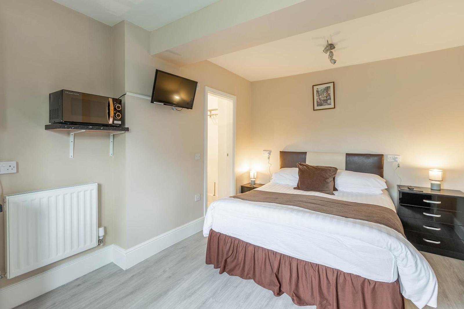 Windermere Studio Rooms - With Free Car Parking Onsite Экстерьер фото