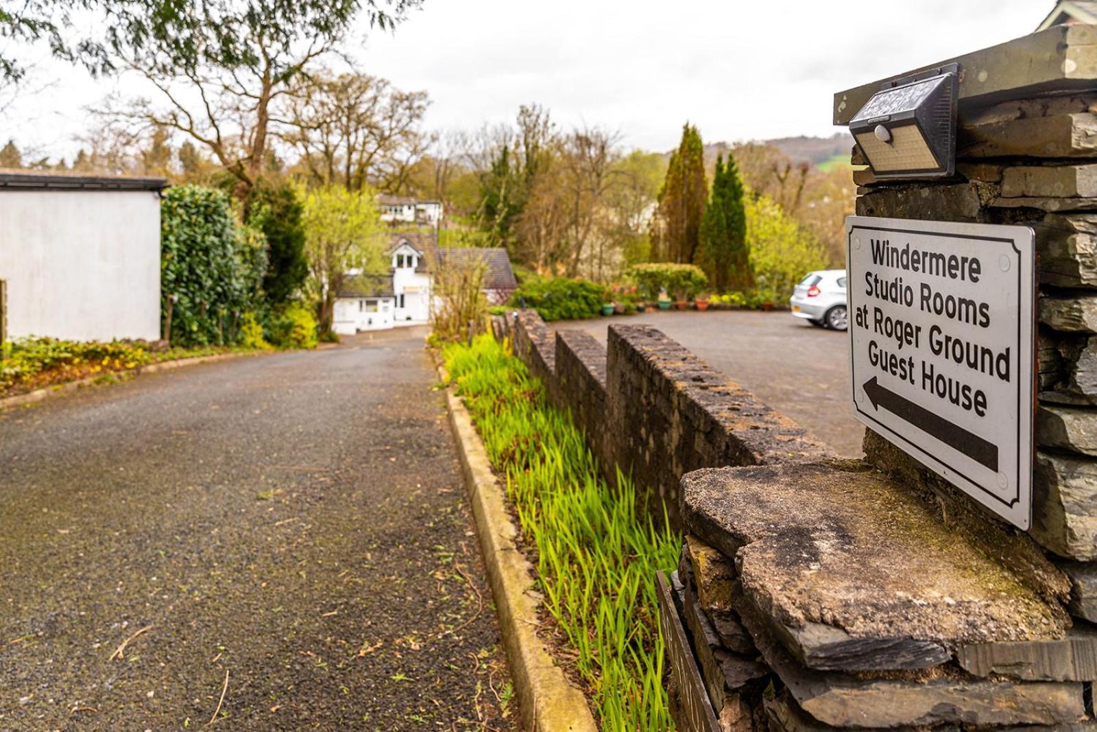 Windermere Studio Rooms - With Free Car Parking Onsite Экстерьер фото