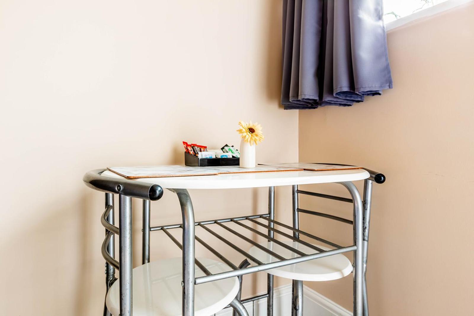 Windermere Studio Rooms - With Free Car Parking Onsite Экстерьер фото